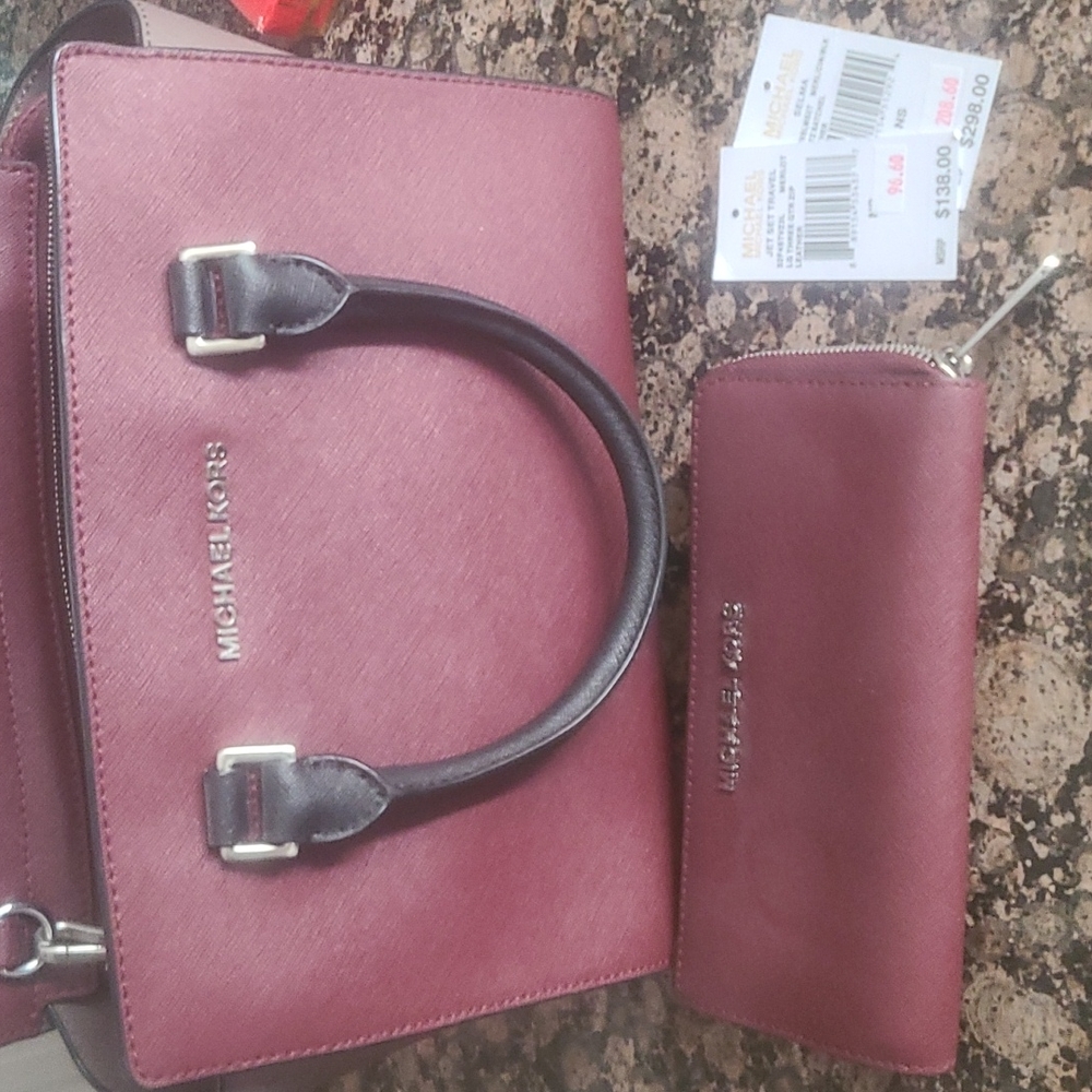 Michael Kors bag and matching wallet !!!